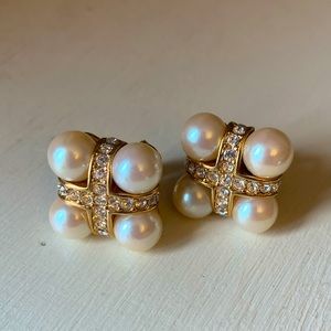 Vintage Richelieu Faux Pearl, Gold Tone, Clip-on Earrings, marked
